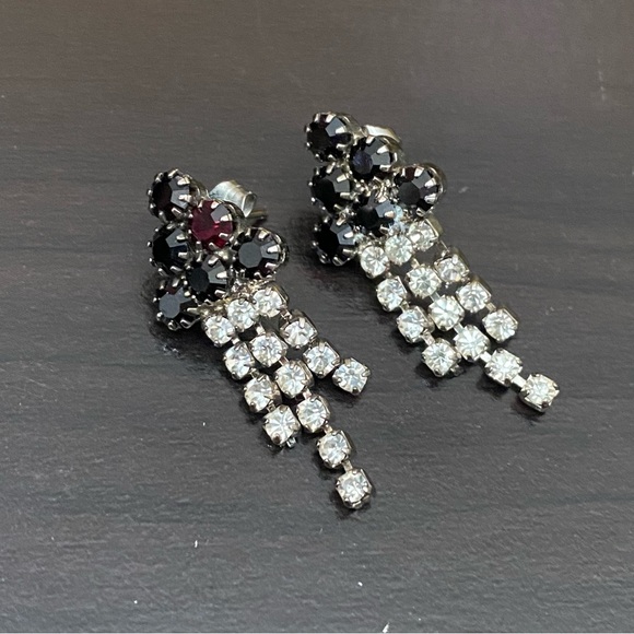 Vintage Deep Garnet Almost Black Rhinestones Waterfall Drop Pierced Earrings - Picture 6 of 10